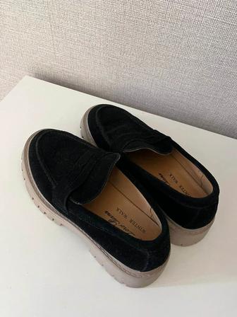 Продам лоферы 37 р, замша натуральная