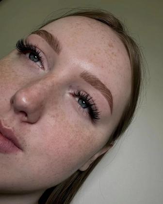 Ламинирование/окрашивание и коррекция бровей