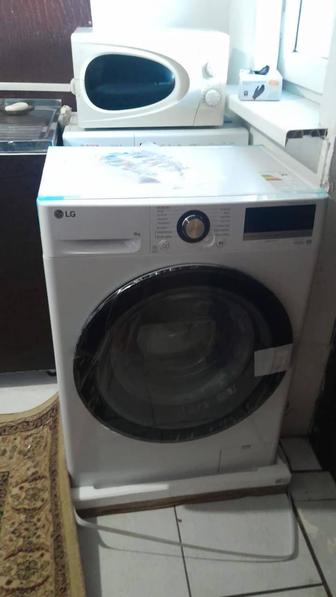 Продам стиральную машинку