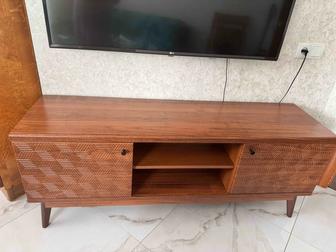 Продам тумбу под телевизор