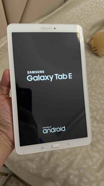 Планшет Samsung Glaxy Tab E