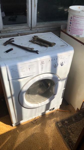 Продам стиральную машинку индезид