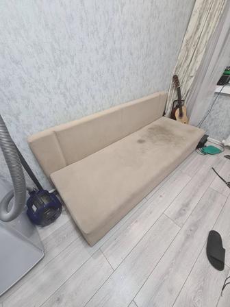продам диван срочно