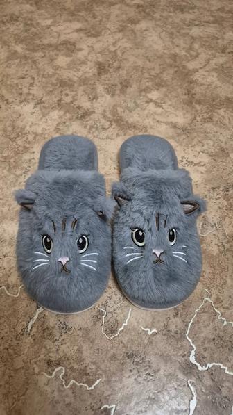 Милые женские тапочки