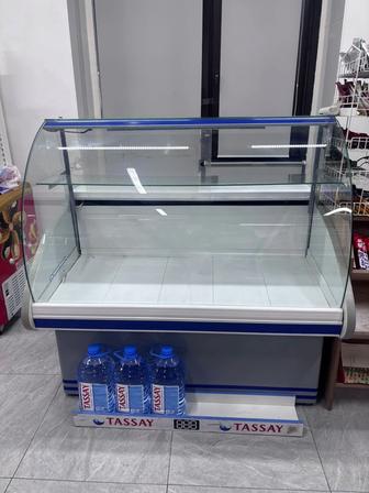 Витринный холодильник