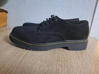 Женские ботинки