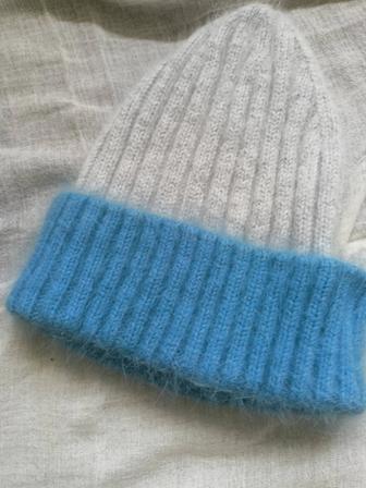 Продам шапку женскую,ангора