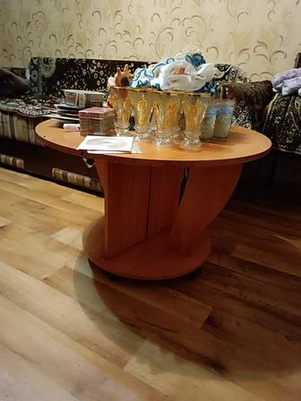 Продам столик