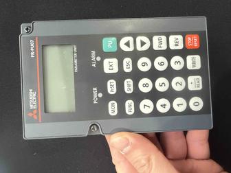 Продам частотный преобразователь Mitsubishi D720-SC 200V. Новый. Оригинал.