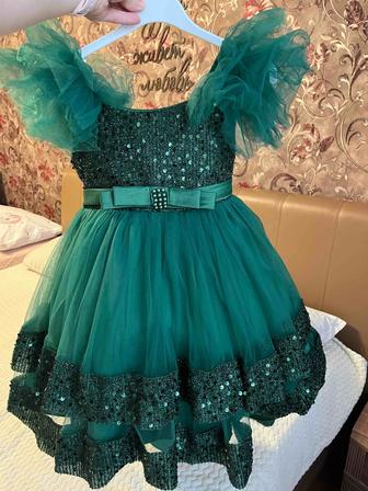 Продам платье нарядное