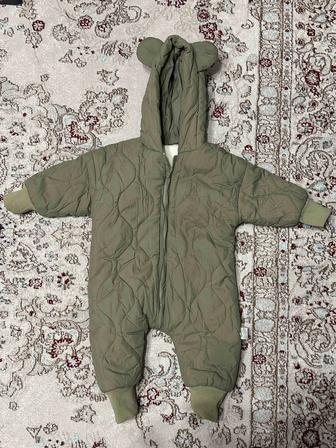 Продам детский комбинезон на весну