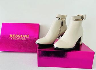 Сапоги весенние 38 размер