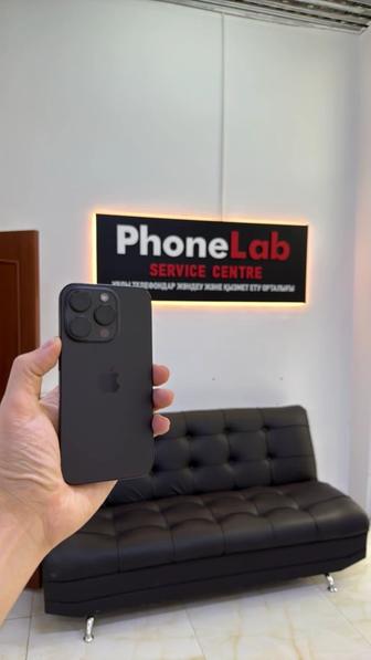 15про/256г/89акб в отличном состоянии без дефектов без комплекта