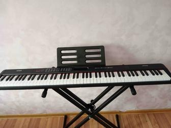 Продам синтезатор