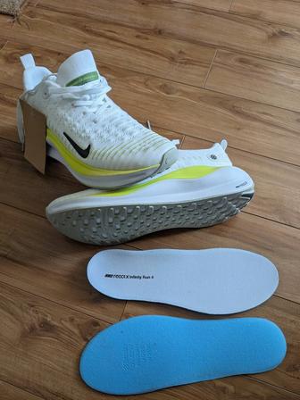 Беговые кроссовки Nike Infinite Run4