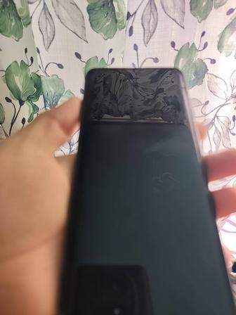 Продаю срочно телефон