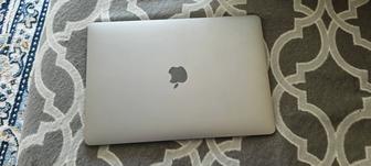 Продаю Apple MacBook Air 13 2020 13.3