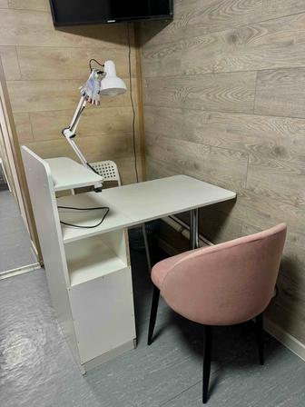 Сдается маникюрный столик в аренду