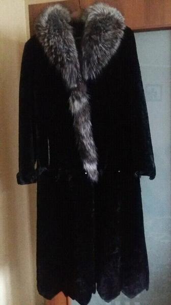 Продам женскую шубу