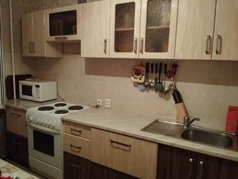 Продам кухонный гарнитур,Б/у,в хорошем состоянии