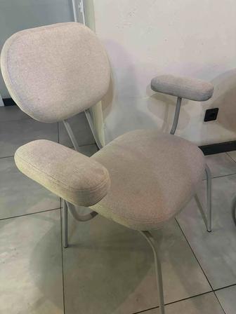 Десертная витрина/диваны/стулья