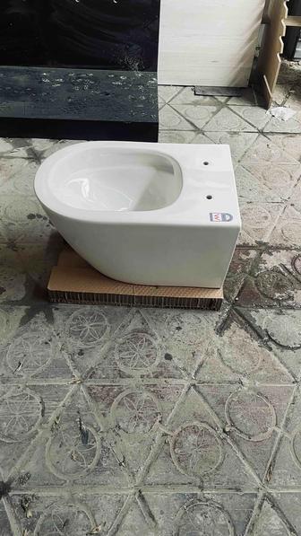 Продам новый подвесной унитаз