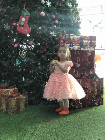 Нарядное платье