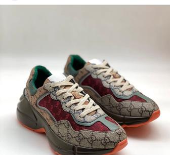 Продам кроссовки Gucci