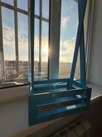 Кіндік ұлыма гардероб-вешалка