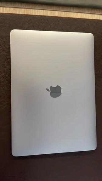 Apple MacBook m1
