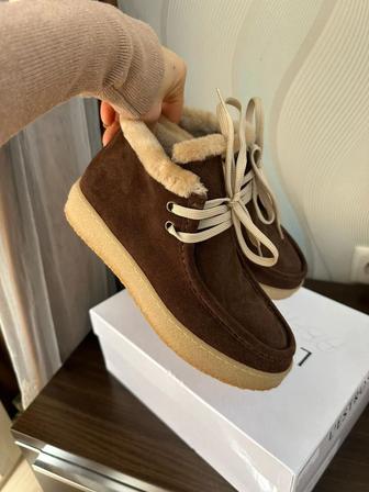 От итальянского бренда натуральная замшевая обувь