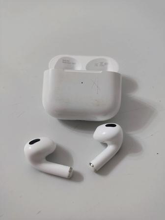 Продам новые наушники Airpods