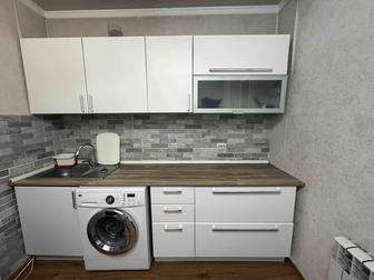 Продам кухонный гарнитур мдф длиной 2.4 метра (фурнитура blum)