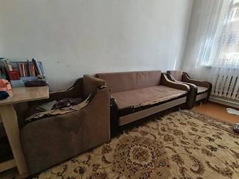 Диван с креслом