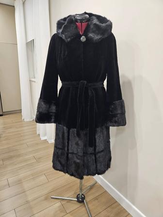 Продам норковую шубу