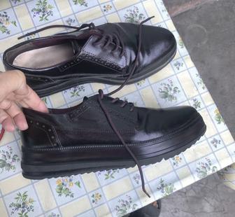 Туфли 38 бу пару раз легкие