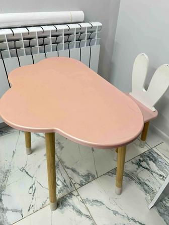 Продам детский столик и стул (комплект)