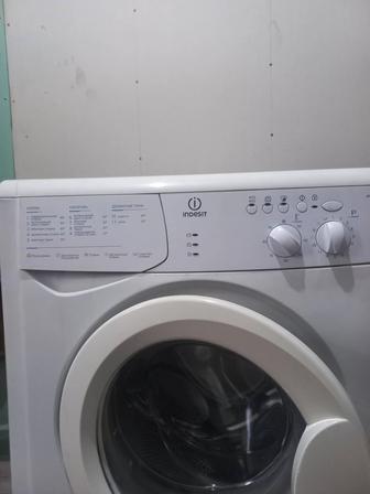 Продаем на запчасти стиральную машину
