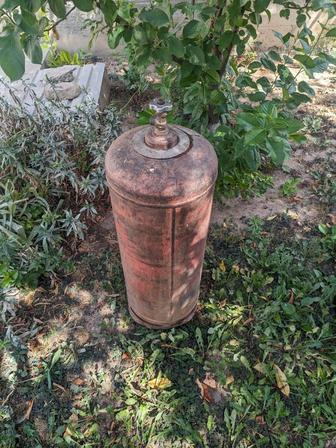 Газовый баллон большой