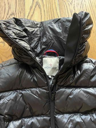 Пуховик Moncler S