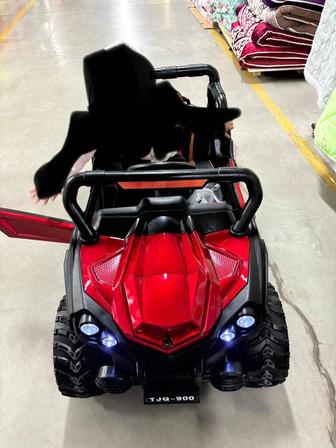 Продам машину детскую!