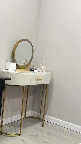 Туалетный столик