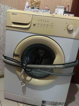 Продаю стиральную машину