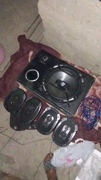 Сабсабвуфер и колонки