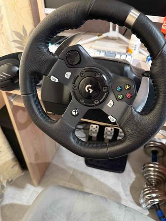 Продам игровой руль Logitech g920