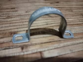 Продам Скобы, Крепление Для МонтажаТрубы и КабеляR31/32 оцинкованная сталь!