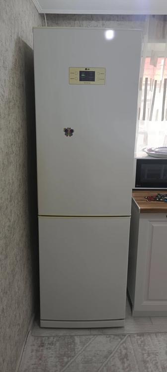 Продам холодильник