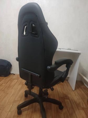 Игровые кресло и офисный
