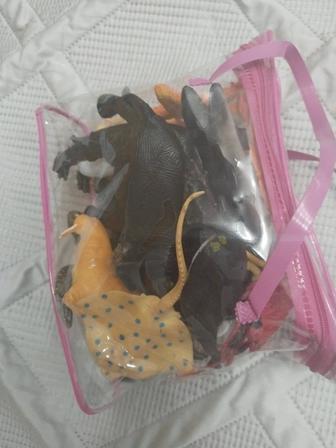 Продам фигурки звери