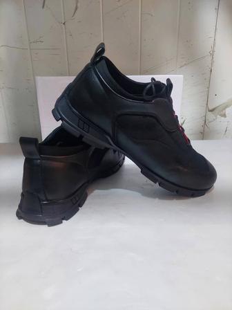 Продам макассы Prada